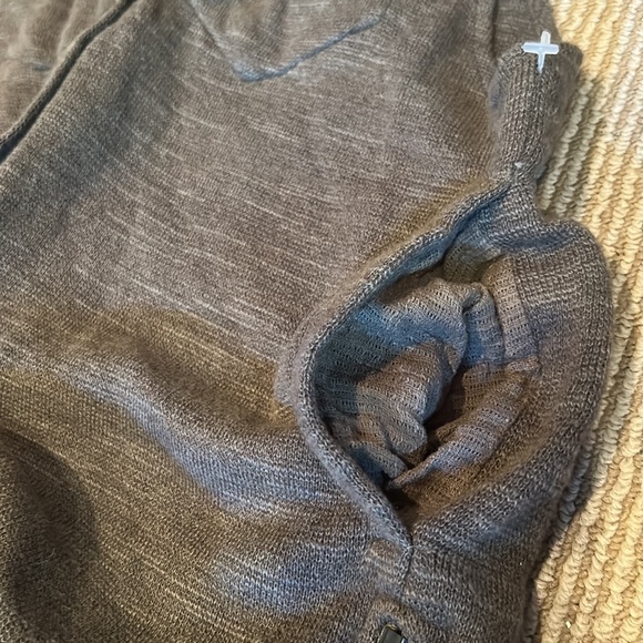 NWOT FREE PEOPLE highway knit stretchy long zip up vest in olive green XS - Picture 11 of 11